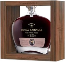 ALFE022 Ferreira Dona Antonia Tawny 30 years old